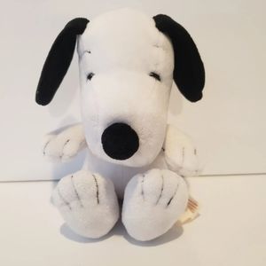 Snoopy Peanuts Plush 2009 Dan Dee Stuffed Animal